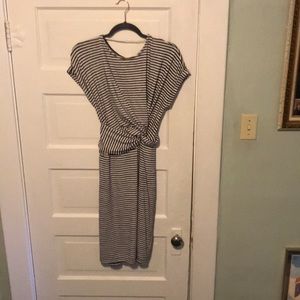 Navy and white gap dress